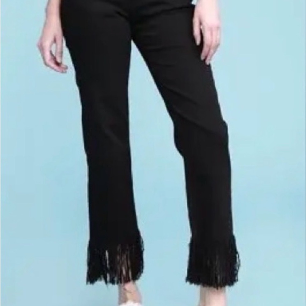 NWT Judy Blue Black Frayed Hem Cropped Pants 5/27